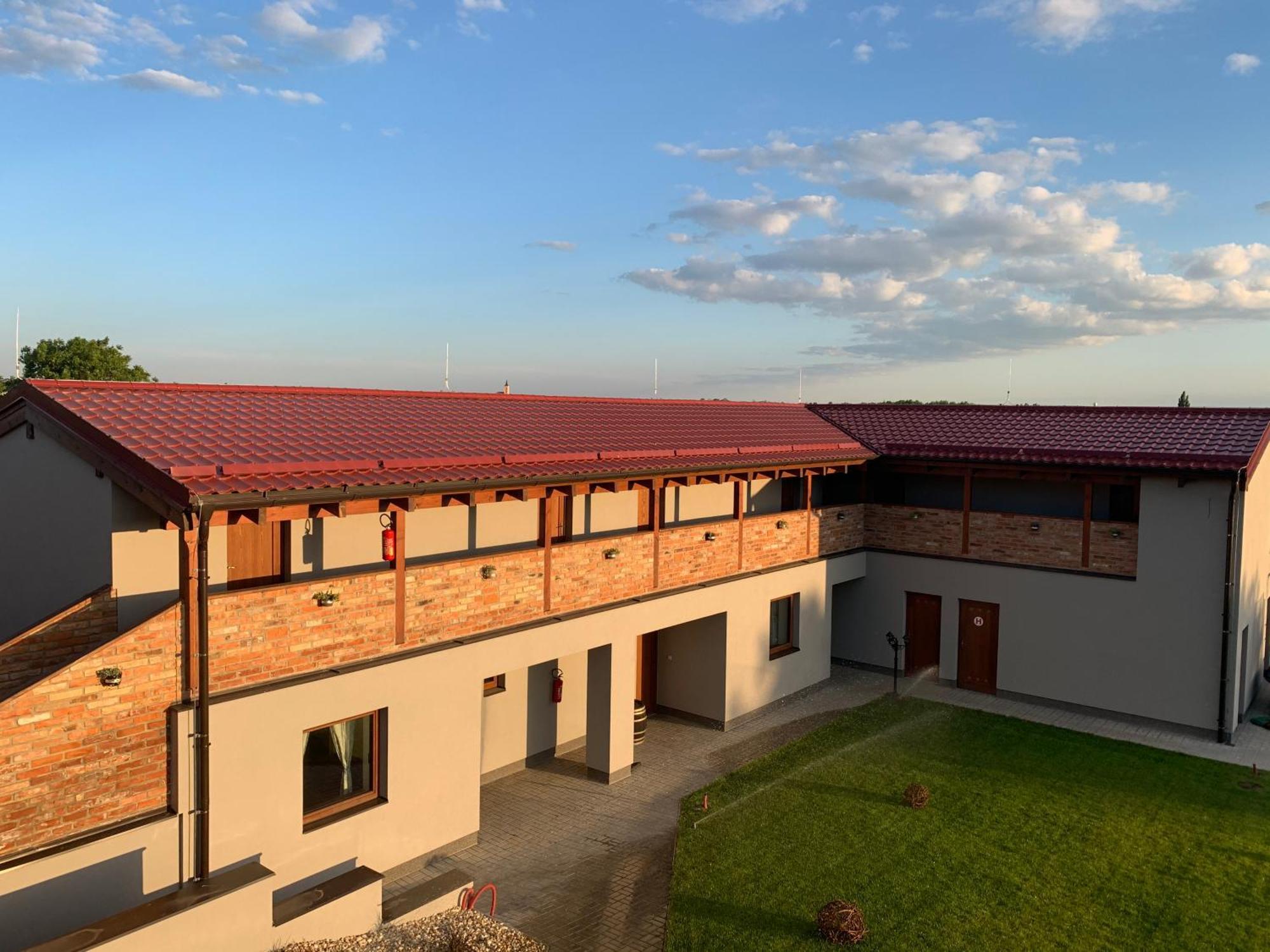 Penzion Vinarstvi Fabikovic Velké Bílovice Exterior foto